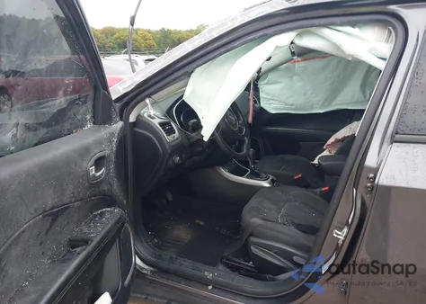 2018 Jeep Compass Sport z USA, uszkodzony, nr VIN 3C4NJCAB1JT123198